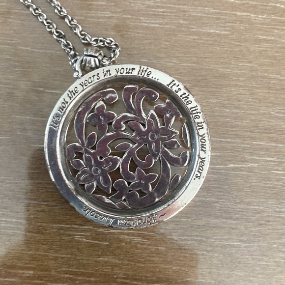 Brighton necklace - Picture 4 of 4